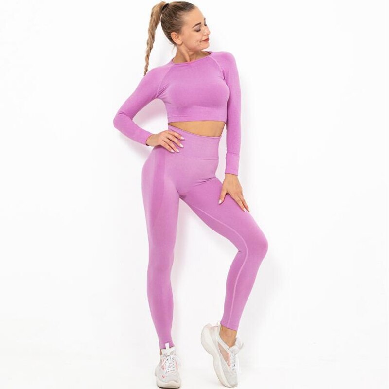 Conjunto de yoga sin costuras con top de manga larga
