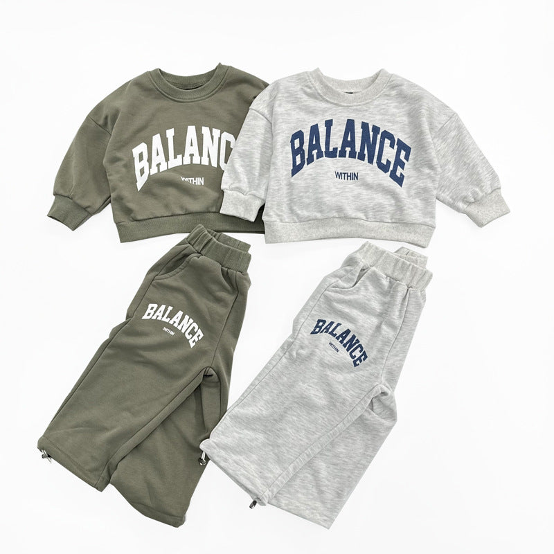 Conjunto de ropa deportiva de manga larga con capucha y pantalón largo