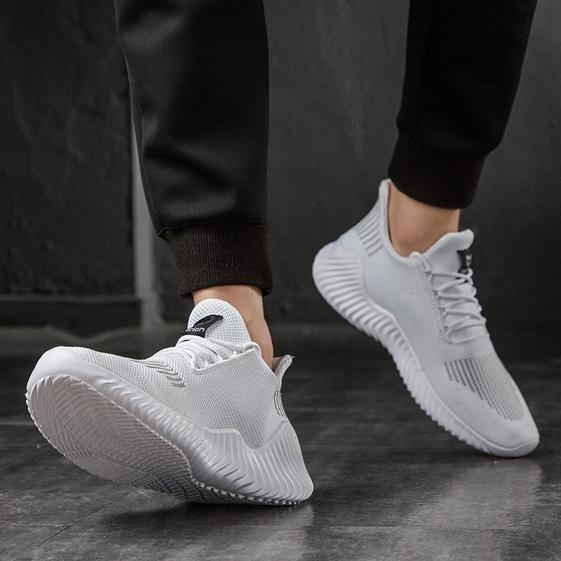 Zapatillas de hombre de alta calidad, transpirables, de moda, color blanco, para gimnasio, informales, ligeras, para caminar, calzado de tallas grandes.