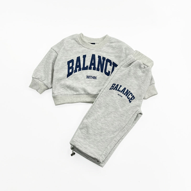Conjunto de ropa deportiva de manga larga con capucha y pantalón largo