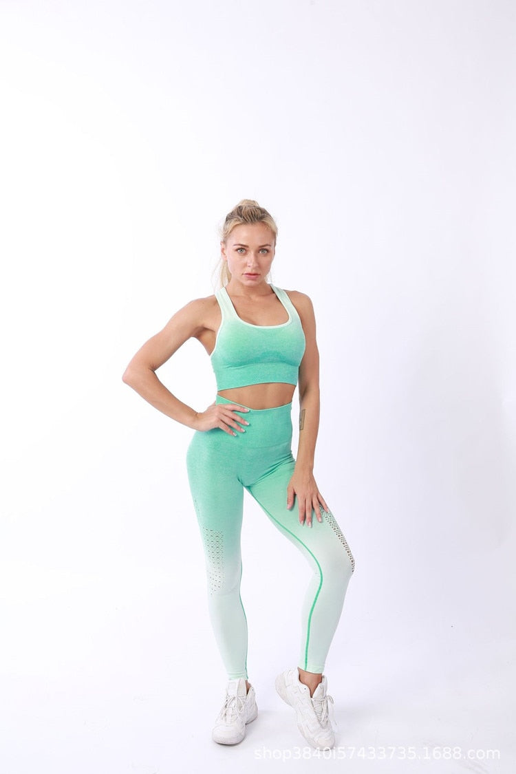 Conjunto deportivo degradado para mujer