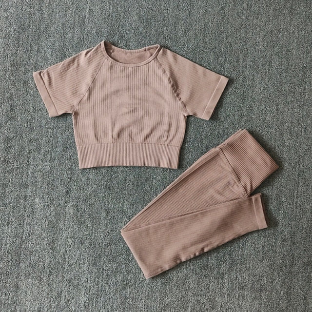 Conjunto Yoga Seamless para Mujer – Crop Top Manga Corta y Leggings Deportivos