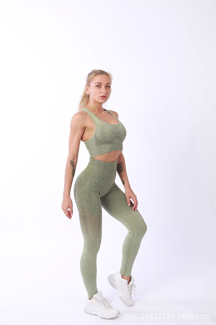 Conjunto deportivo degradado para mujer