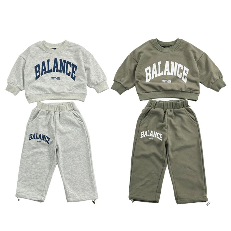 Conjunto de ropa deportiva de manga larga con capucha y pantalón largo