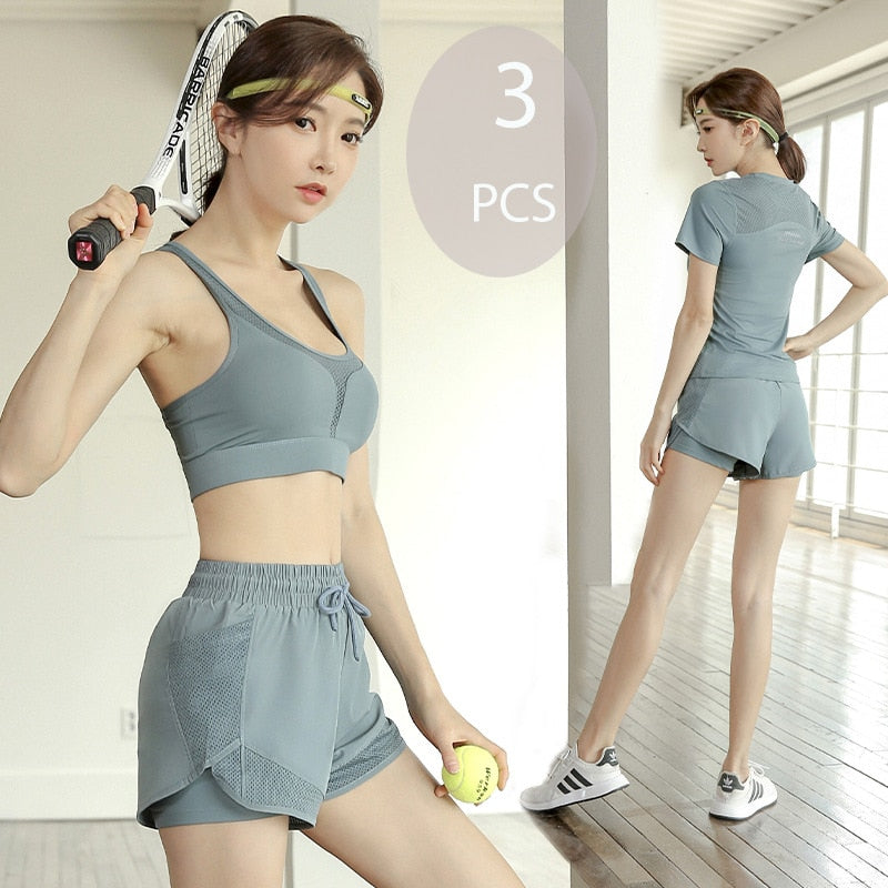 Conjunto de yoga de tres piezas para mujer