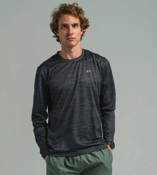 Camiseta Endurance Negra - Manga Larga