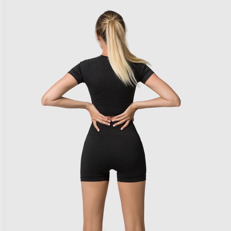 Conjunto Yoga Seamless para Mujer – 2, 3 o 5 Piezas con Crop Top Manga Larga, Corta o Sin Mangas y Leggings
