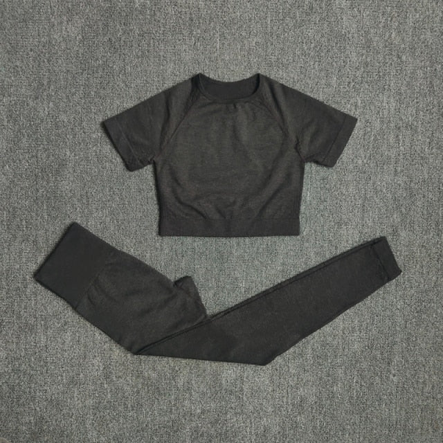 Conjunto Yoga Seamless para Mujer – 2, 3 o 5 Piezas con Crop Top Manga Larga, Corta o Sin Mangas y Leggings