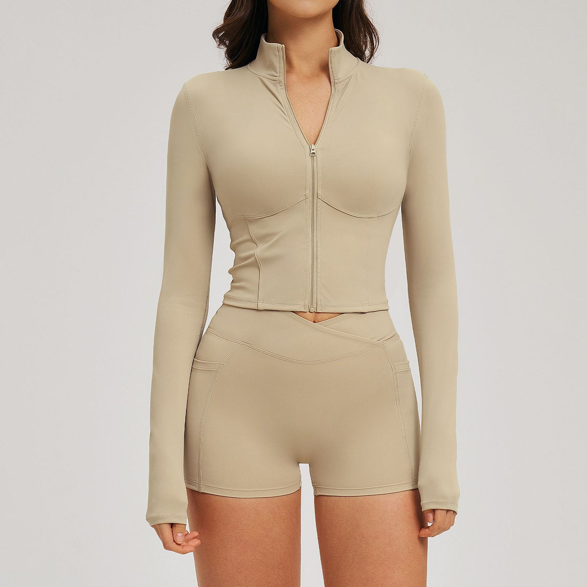 Conjunto deportivo casual con chaqueta y pantalón