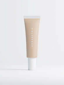 Base de Maquillaje con Péptidos, 10 Light Warm WOLFSTRGN