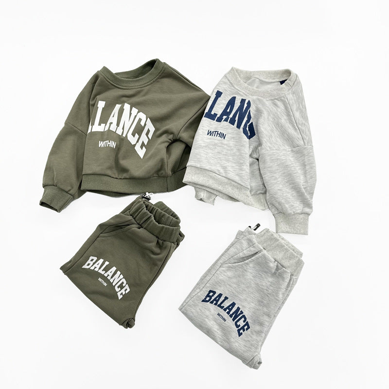 Conjunto de ropa deportiva de manga larga con capucha y pantalón largo