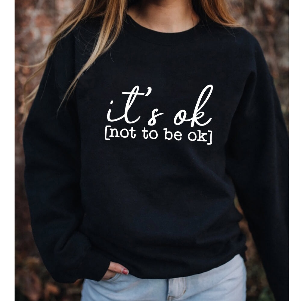Sudadera con capucha con diseño sobre salud mental «Está bien»