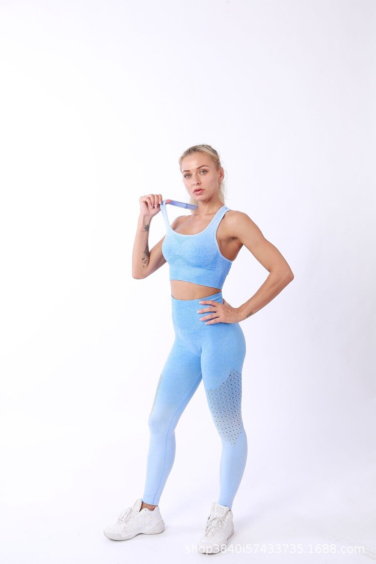 Conjunto deportivo degradado para mujer