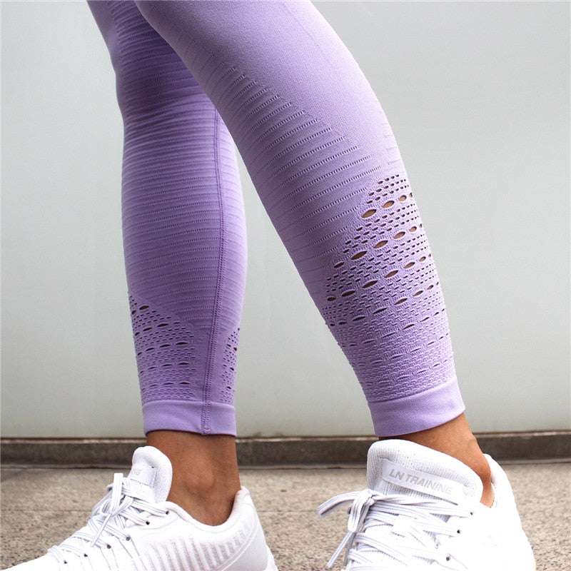 Mallas deportivas de mujer Diqian súper elásticas, leggings de yoga de cintura alta sin costuras con control de abdomen, pantalones de correr color morado