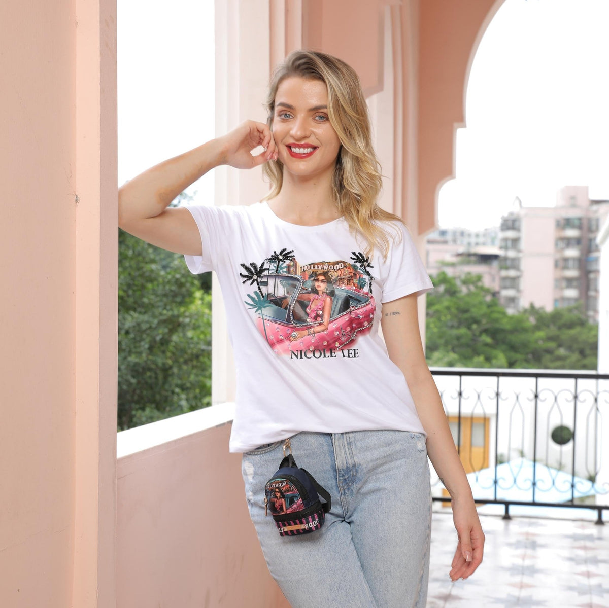 CAMISETA DE MODA NICOLE LEE CON BRILLOS (HOLLYWOOD DRIVE)-1