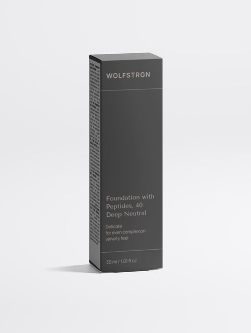 Base de Maquillaje con Péptidos, 40 Deep Neutral WOLFSTRGN