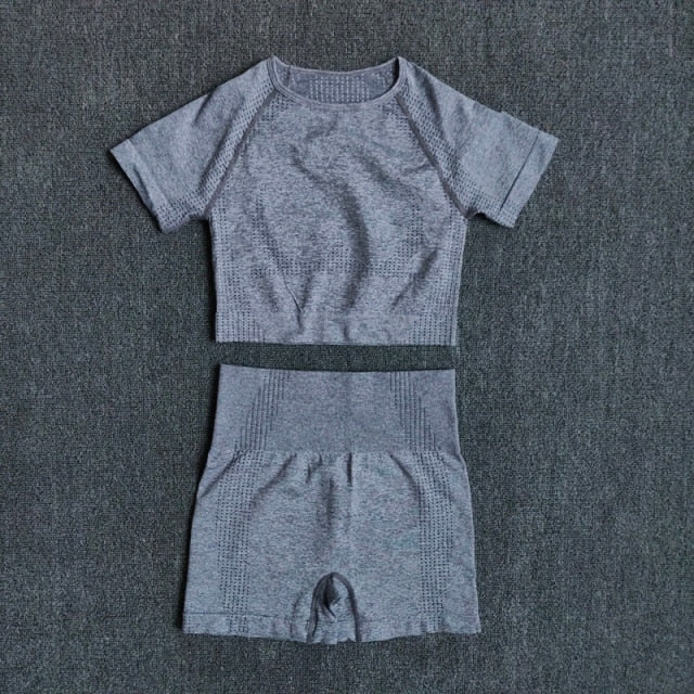 Conjunto Yoga Seamless para Mujer – Crop Top Manga Corta y Shorts, Transpirable, Secado Rápido