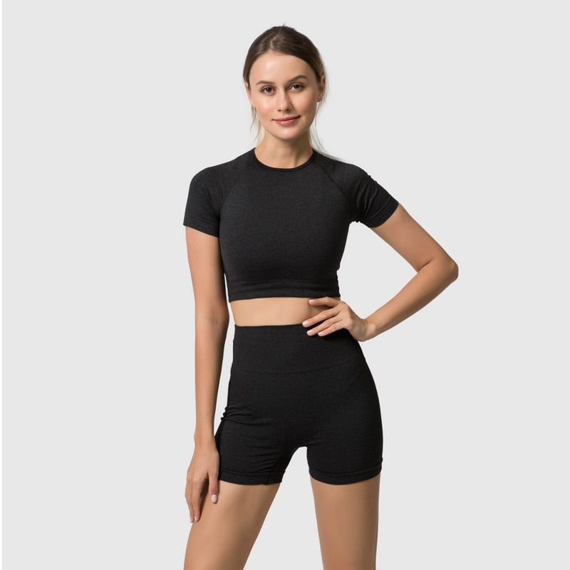Conjunto Yoga Seamless para Mujer – 2, 3 o 5 Piezas con Crop Top Manga Larga, Corta o Sin Mangas y Leggings