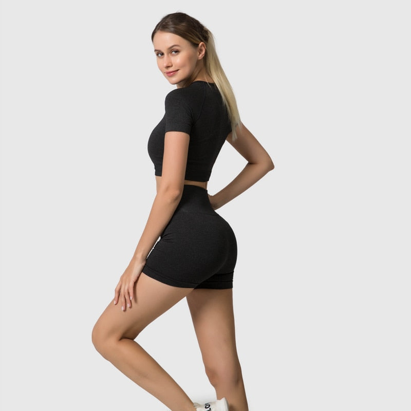 Conjunto Yoga Seamless para Mujer – 2, 3 o 5 Piezas con Crop Top Manga Larga, Corta o Sin Mangas y Leggings