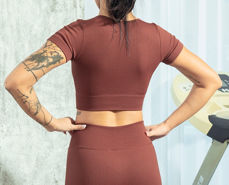 Crop Top Yoga Seamless con Cremallera para Mujer – Manga Corta, Transpirable y Secado Rápido