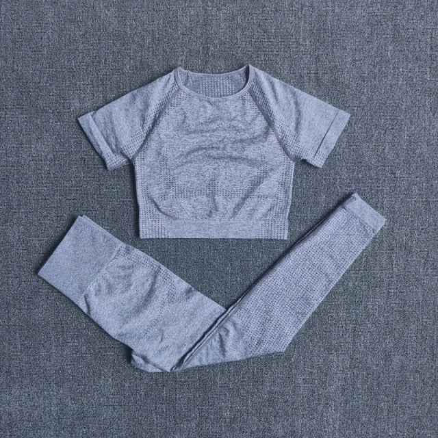 Conjunto Yoga Seamless para Mujer – 2, 3 o 5 Piezas con Crop Top Manga Larga, Corta o Sin Mangas y Leggings